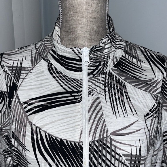 T Talbots Mockneck High Low Active Zip Up Jacket UPF 50+ XL P - Picture 4 of 8